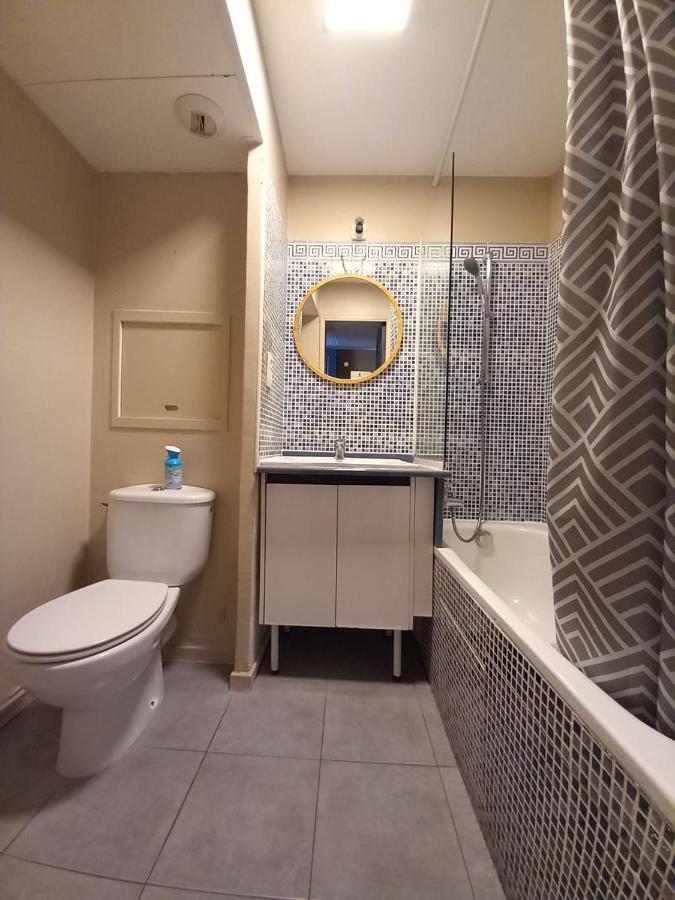 Les Pieds Dans L'eau Apartment